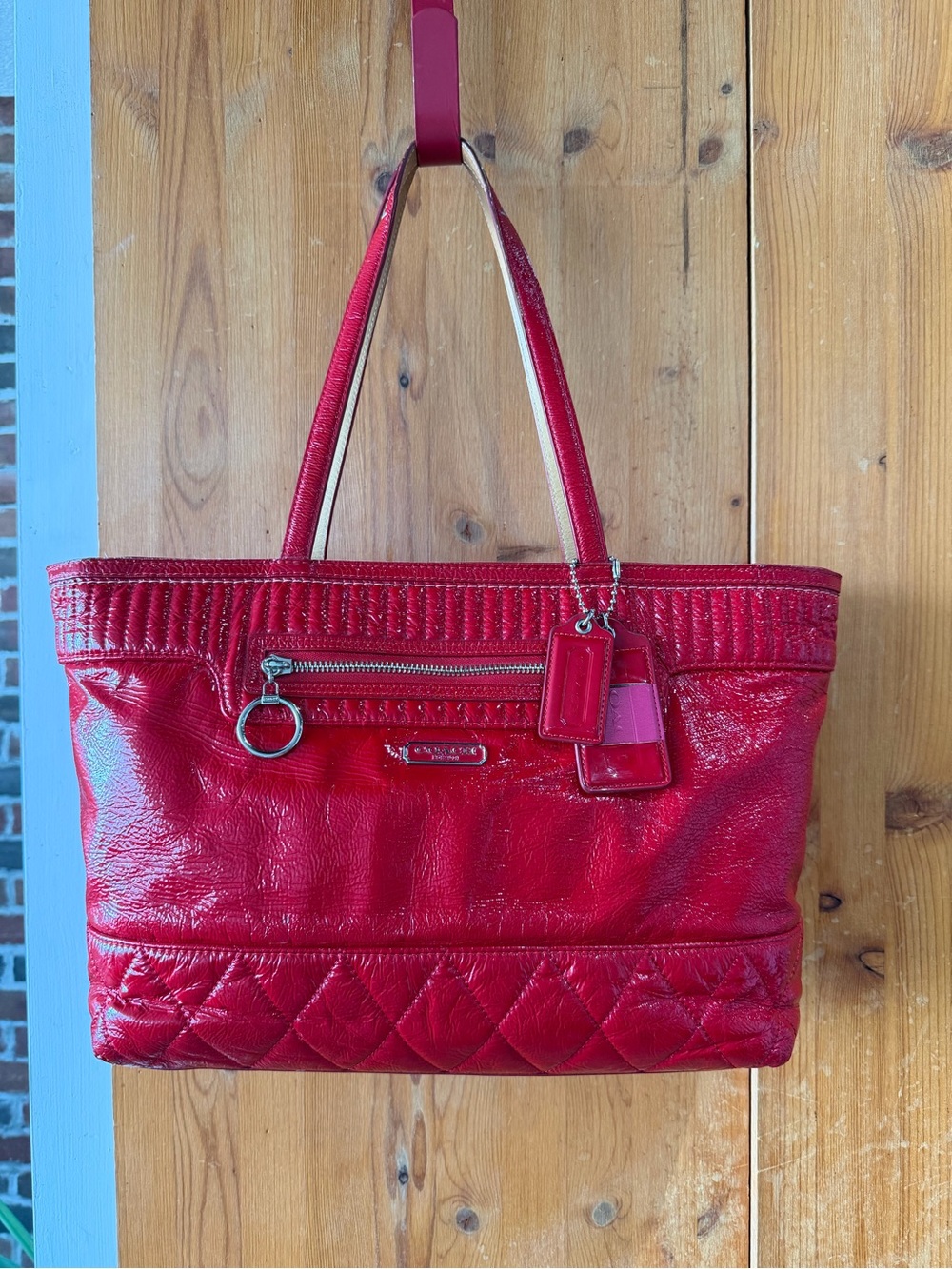 🍒Y2K Coach Poppy Cherry Red Patent Leather Tote 🍒